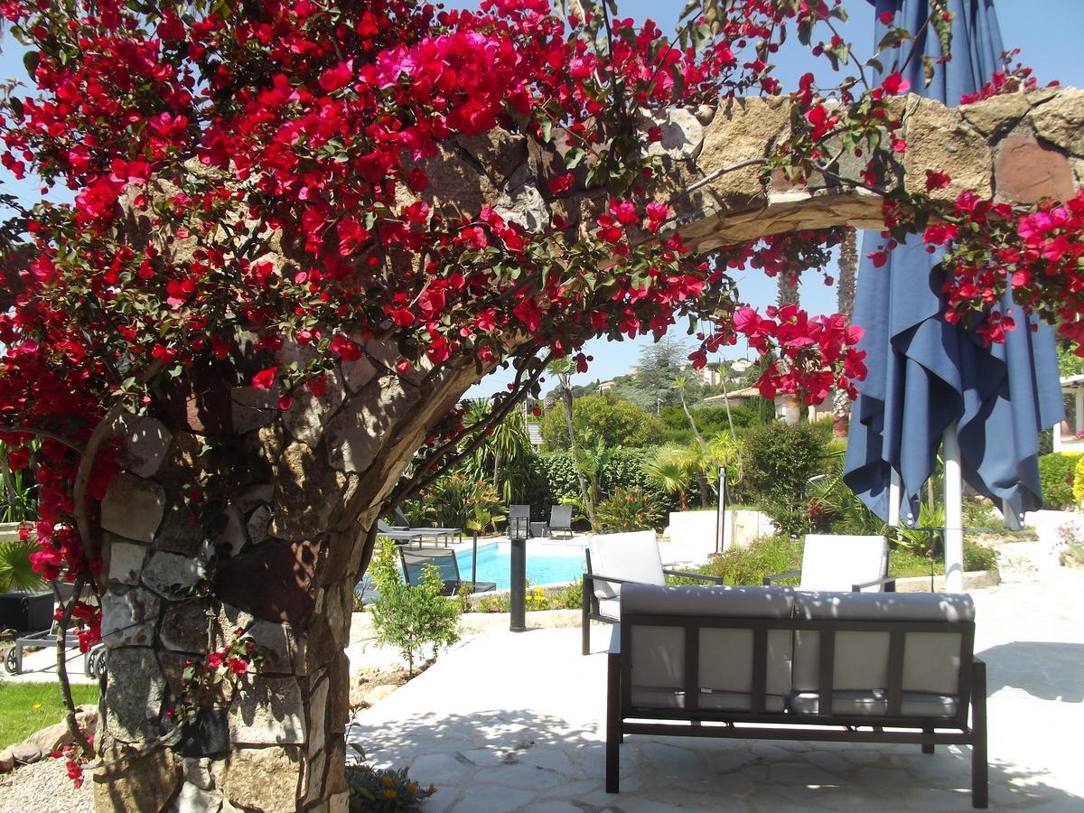 Hotel La Quietude Les Issambres Exteriör bild